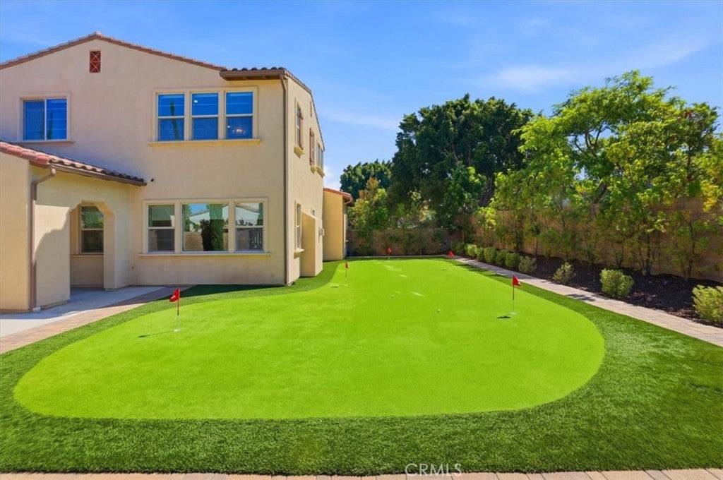 102 Score, Irvine CA 92618 - Photo 16