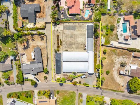 1047 Buena Vista Dr. Vista CA 92081