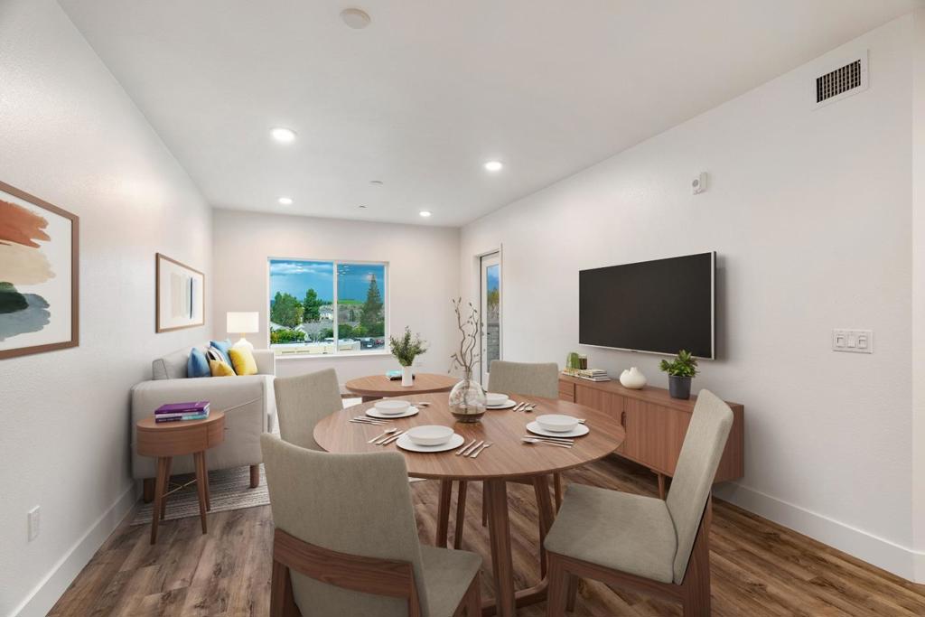 1853 Almaden Road 303, San Jose CA 95125