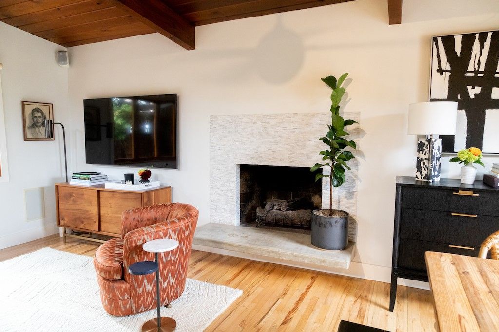 Photo of 31657 Florence Avenue, Laguna Beach, CA 92651 (MLS # LG26053772)