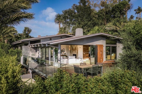 Photo of 344 Arno Way, Pacific Palisades, CA 90272 (MLS # 26992195)