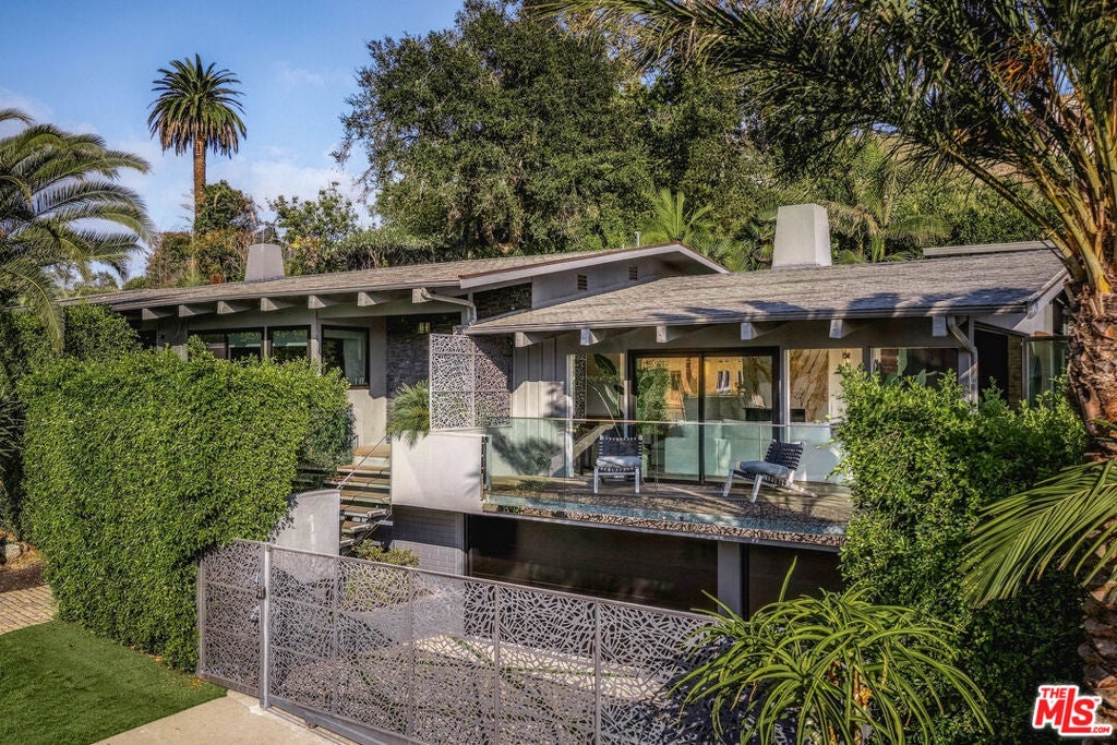 344 Arno Way