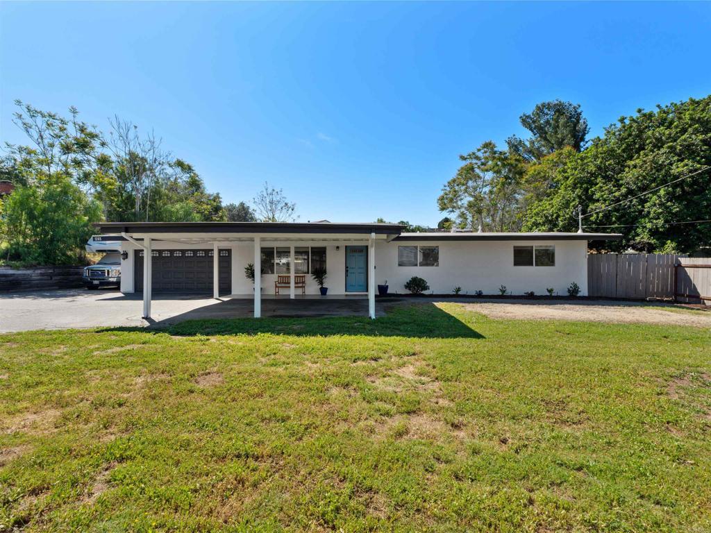 1265 E Fallbrook Street