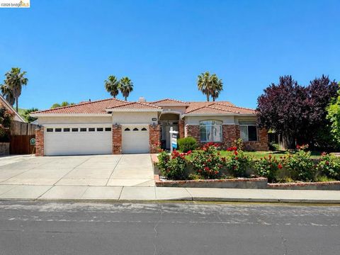 Photo of 5227 Ramsdell Court Ct, Antioch, CA 94531 (MLS # 41124075)