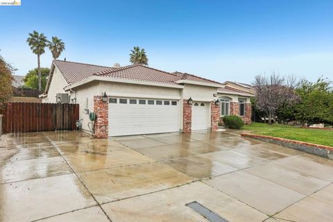 Photo of 5227 5227 Ramsdell Court Ct, Antioch, CA 94531 (MLS # 41124075)
