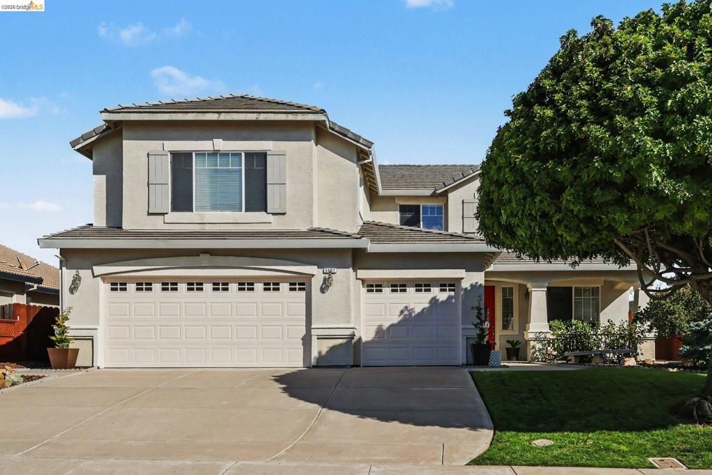 Photo of 5407 5407 Cherokee Way Way, Antioch, CA 94531 (MLS # 41125809)