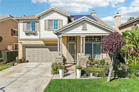 Photo of 34268 Deergrass Way, Lake Elsinore, CA 92532 (MLS # SW26034856)