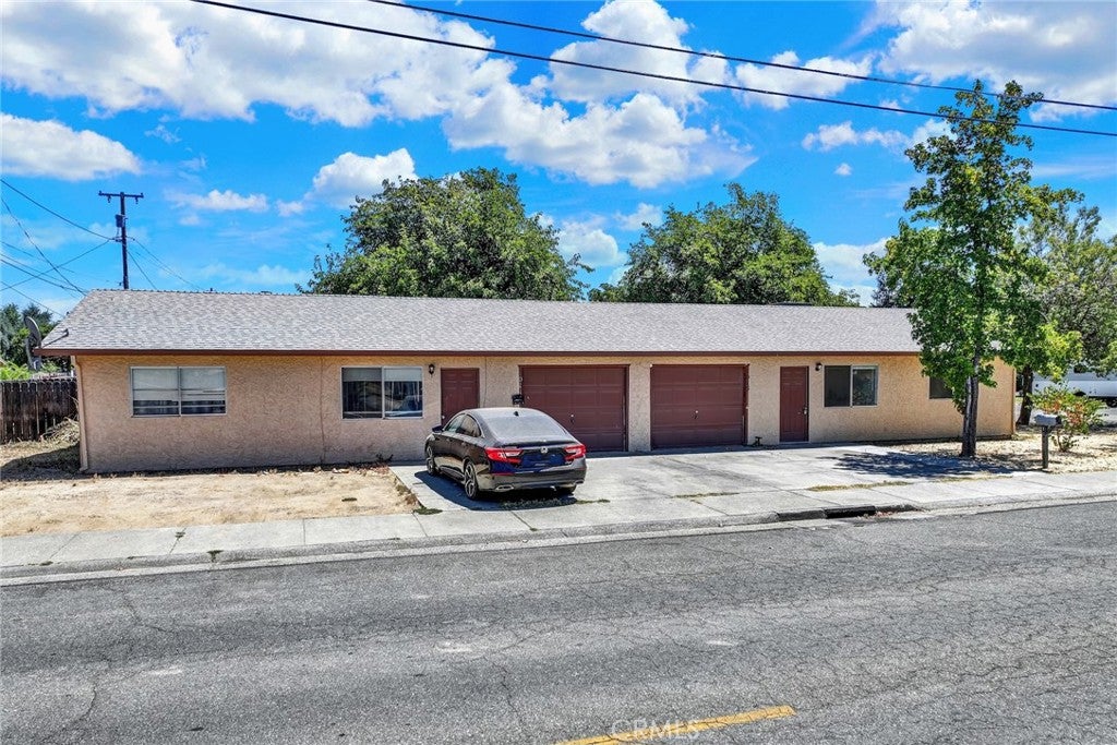 1011 HOUGHTON