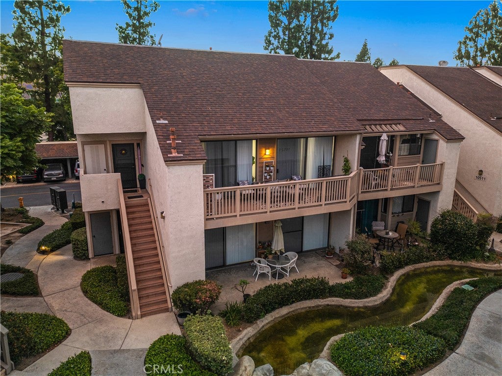10511 Lakeside Drive S