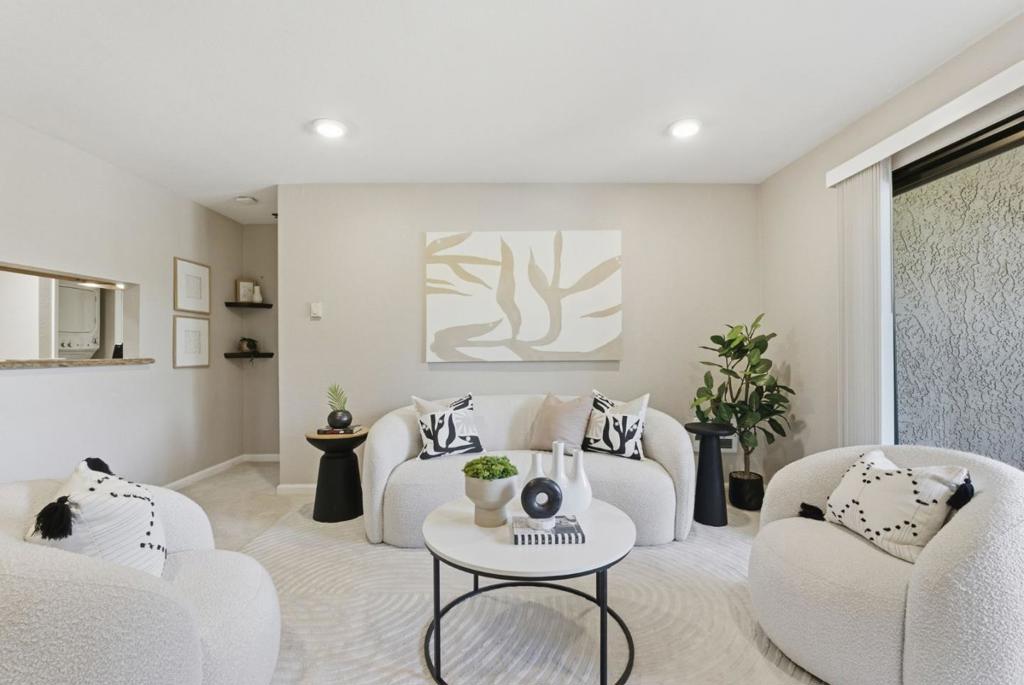880 E Fremont Avenue 624