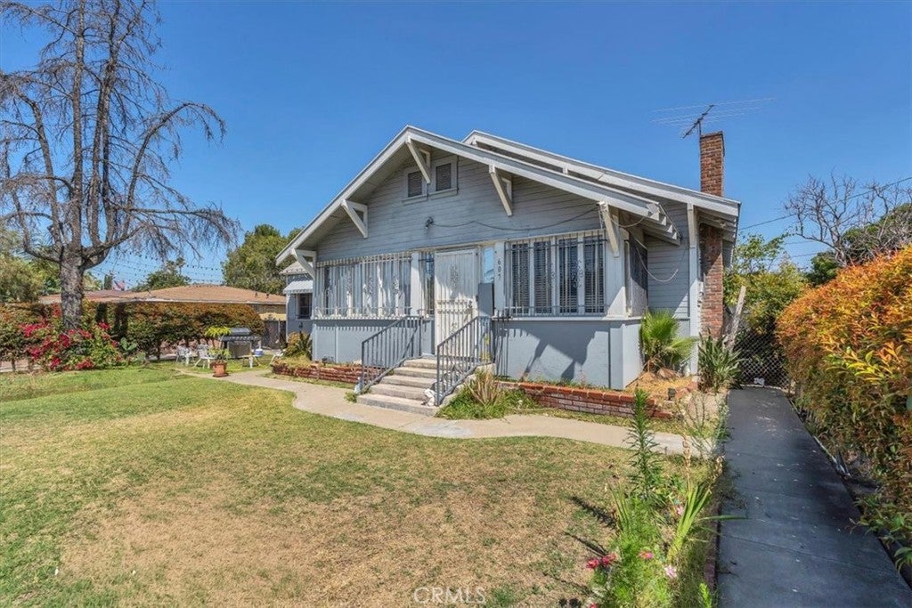607 W La Jolla