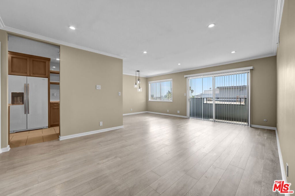 1250 N Kings Road 506