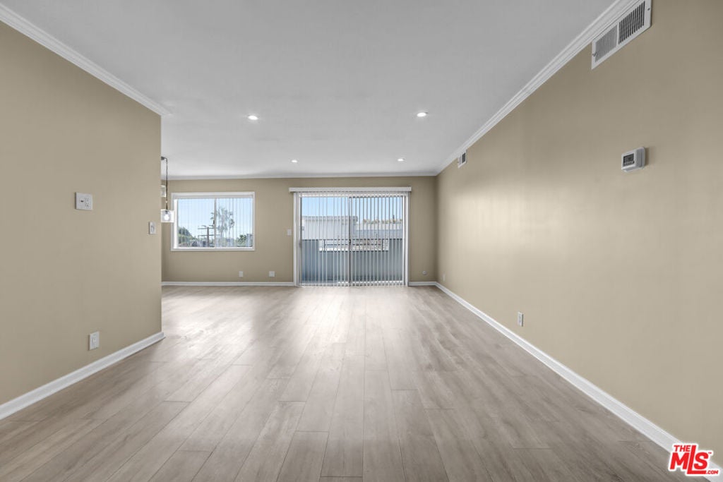 1250 N Kings Road 506