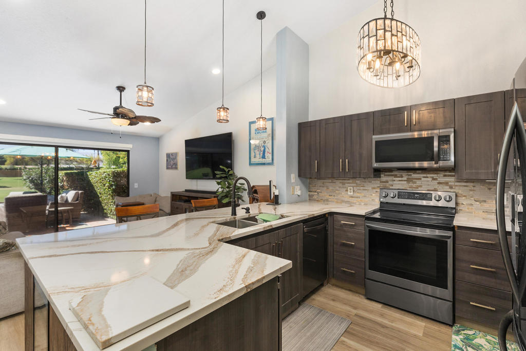 Woodhaven Country Cl - Residential