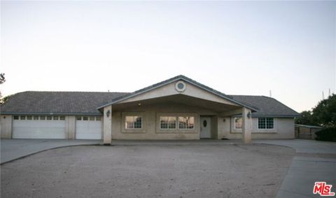 7510 Rodeo Road Oak Hills CA 92344