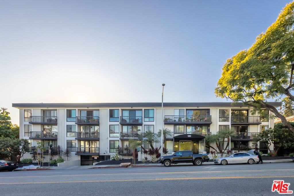 Photo of 1351 N Crescent Heights Boulevard #111, West Hollywood, CA 90046 (MLS # 26654179)