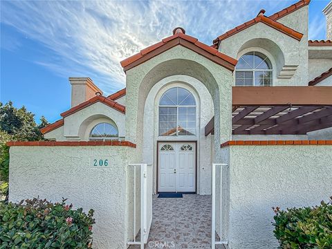 206 Camino Cortina Camarillo CA 93010