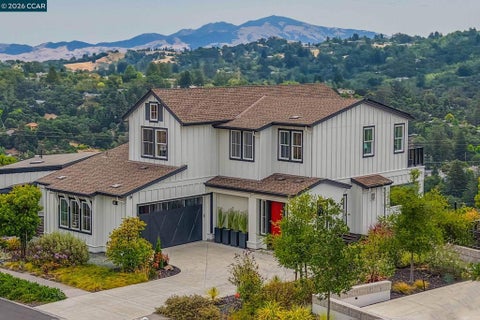 Photo of 38 Fiddleneck Way WAY, Orinda, CA 94563 (MLS # 41138943)