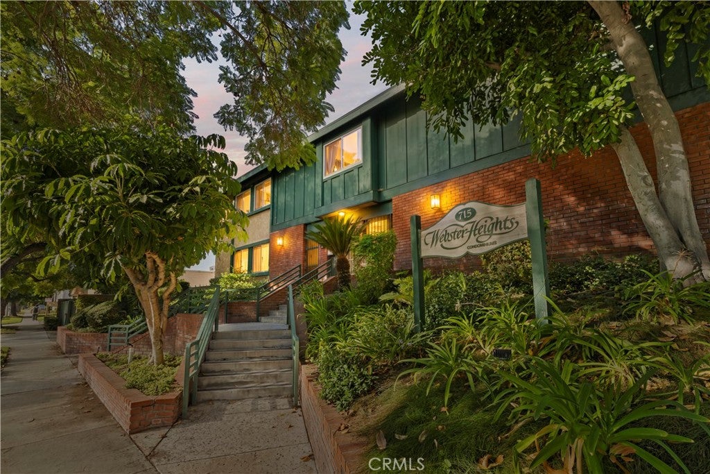 715 S Webster #30 Avenue