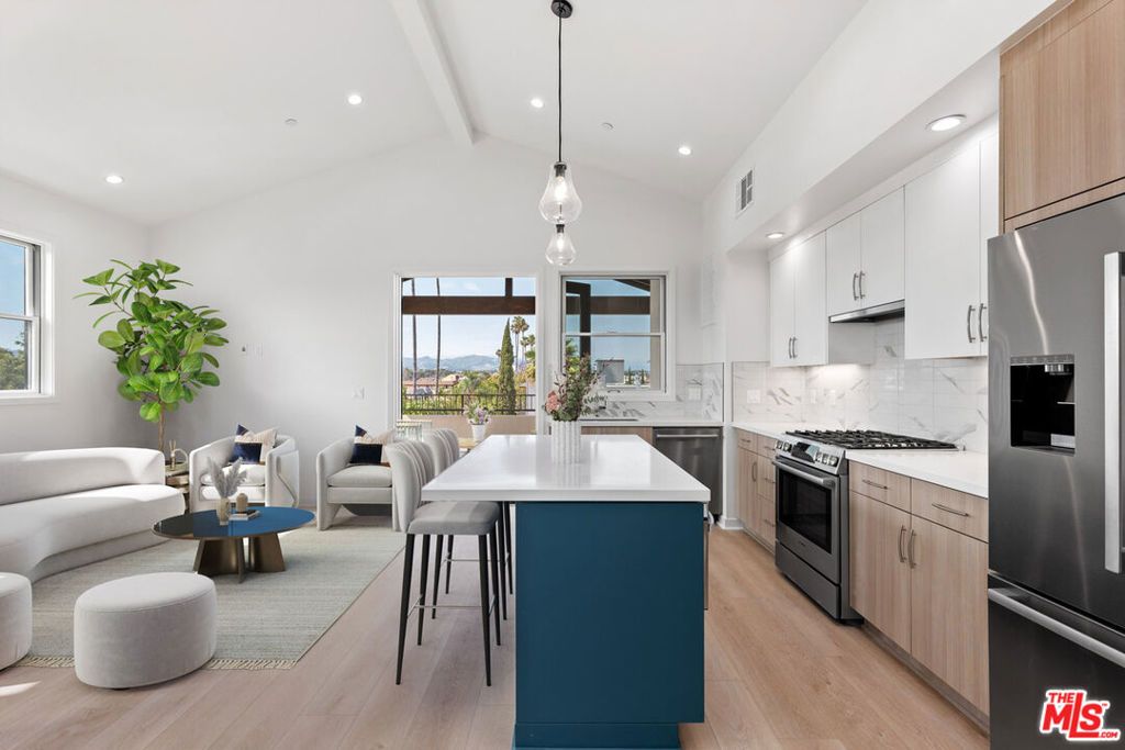 listing image 130722165105283105794