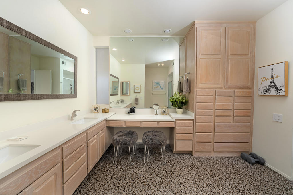 Seven Lakes C.C. - Residential