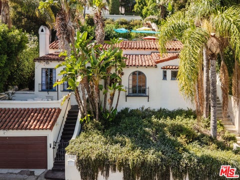 Photo of 3341 Floyd Terrace, Los Angeles, CA 90068 (MLS # 26104292)