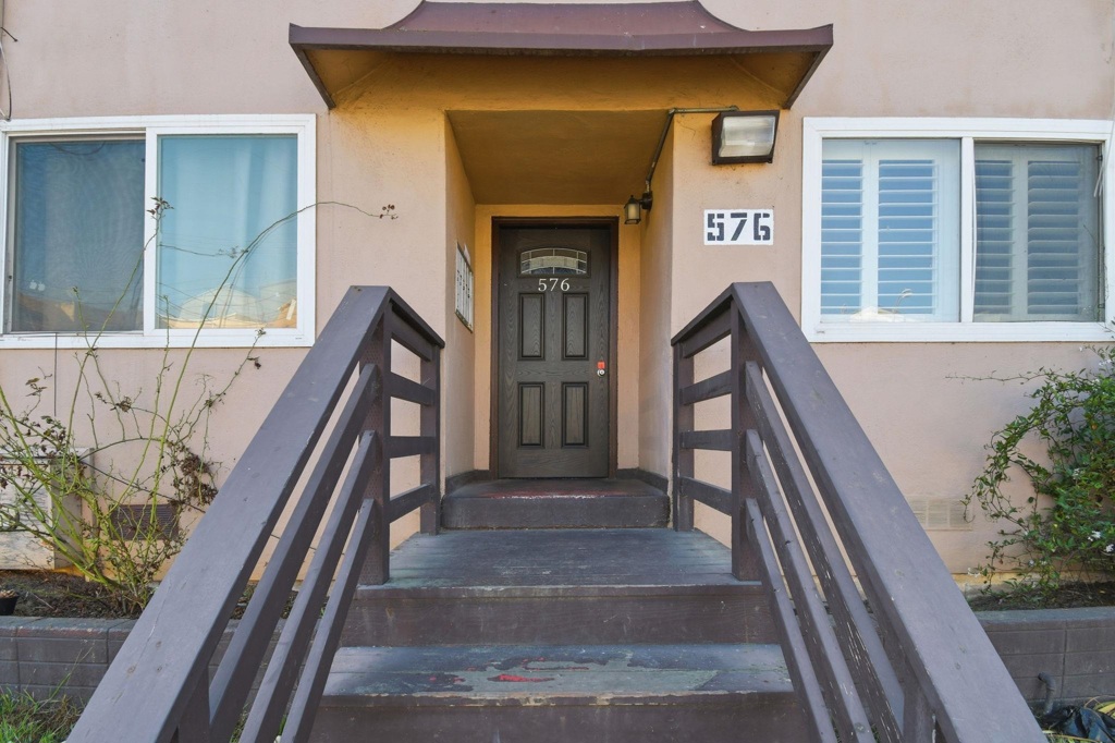 576 Sylvan St 20