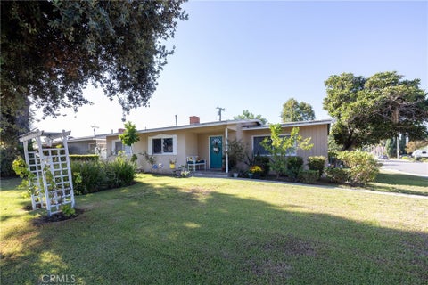 Photo of 1122 W Service AVE, West Covina, CA 91790 (MLS # CV26223231)