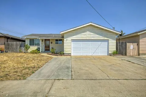 61 Shady Oaks Drive, Watsonville, CA 95076 - MLS#: ML82017388