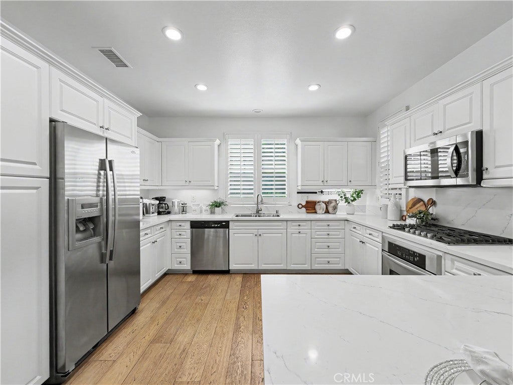 320 Bronze, Irvine CA 92618 - Photo 9