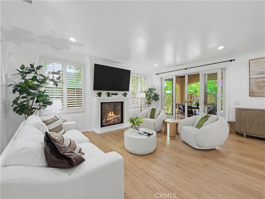 320 Bronze, Irvine CA 92618 - Photo 6