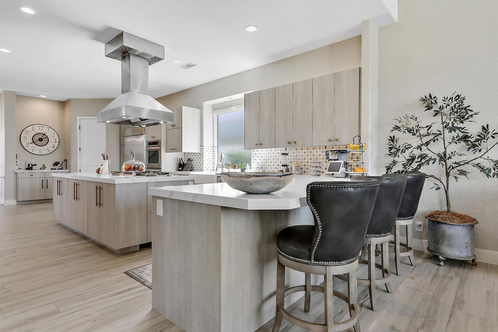 Mountain View CC - Residential Lease