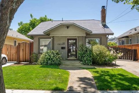 Photo of 1121 Clark Street, San Jose, CA 95125 (MLS # ML82047399)