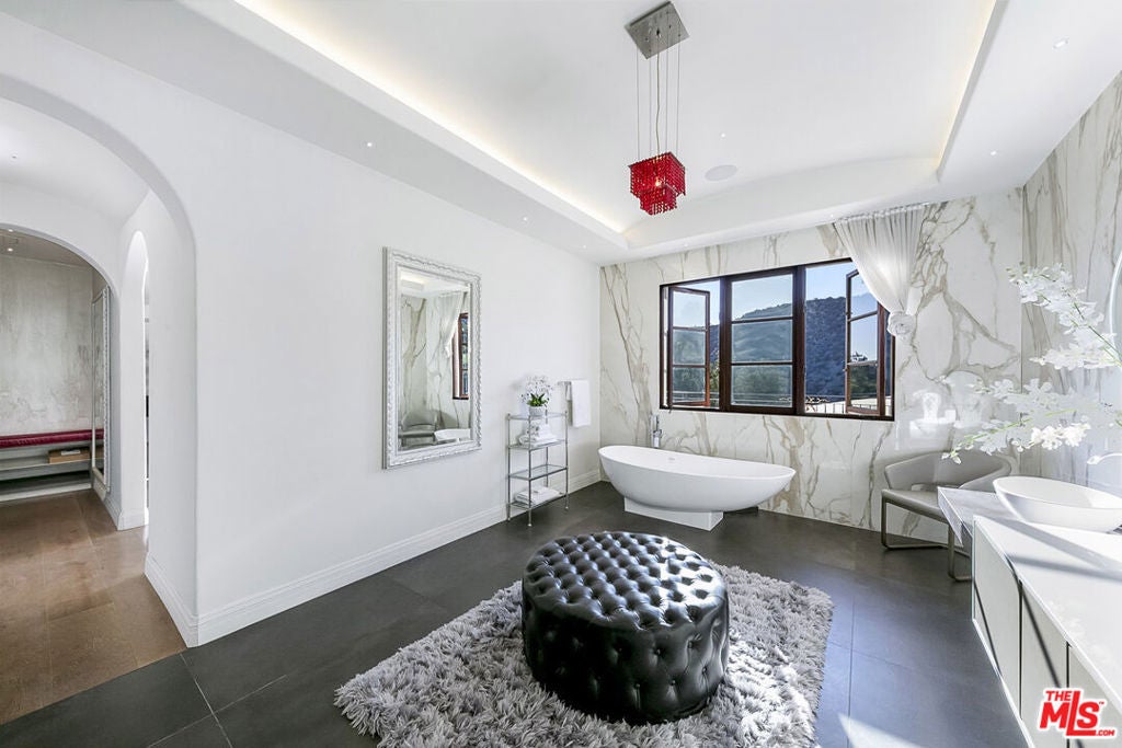 2321 Castilian Drive
