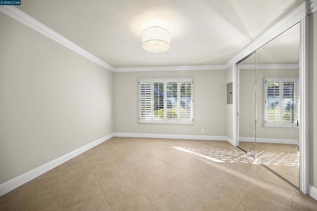 ROSSMOOR - Residential