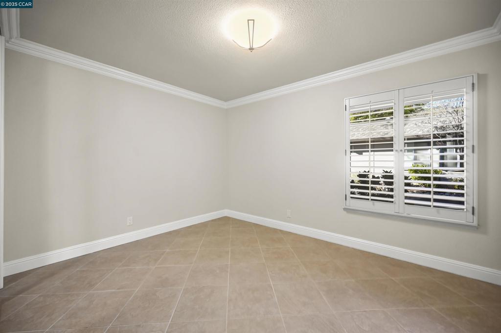 ROSSMOOR - Residential