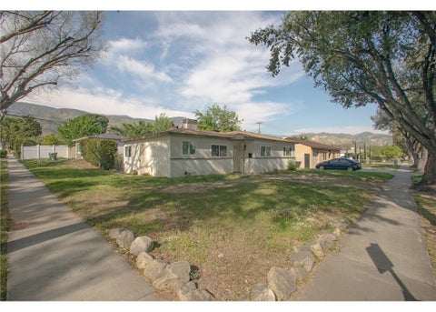 Photo of 496 W 48th ST, San Bernardino, CA 92407 (MLS # CV26190884)