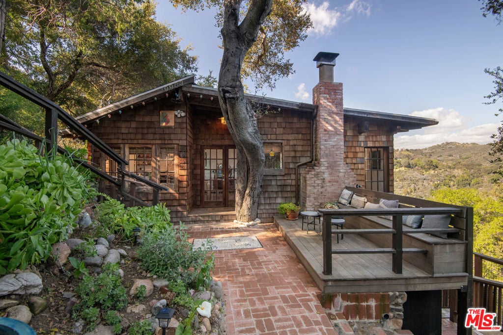 19963 Observation Drive, Topanga CA 90290