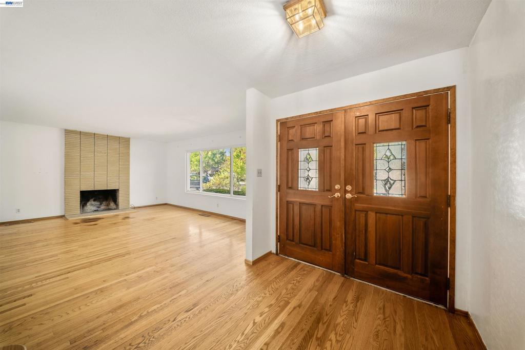 1721 Beachwood Way