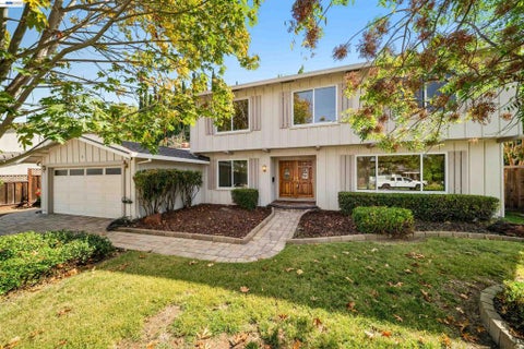 Photo of 1721 Beachwood Way WAY, Pleasanton, CA 94566 (MLS # 41148558)