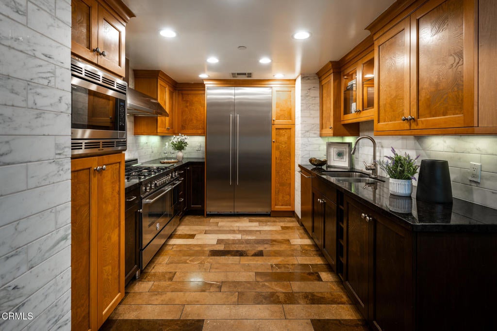 250 S De Lacey Avenue 305A