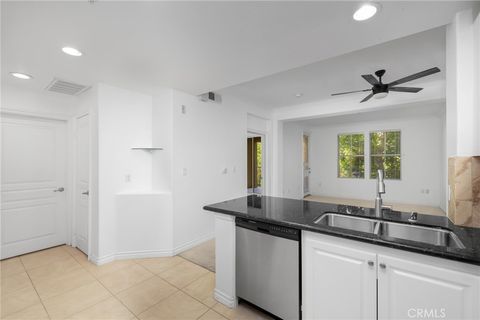 Tiny photo for 2238 Watermarke Place Pl, Irvine, CA 92612 (MLS # OC26148654)