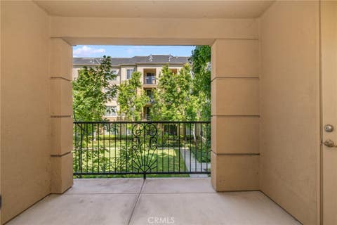 Tiny photo for 2238 Watermarke Place Pl, Irvine, CA 92612 (MLS # OC26148654)
