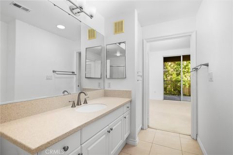 Tiny photo for 2238 Watermarke Place Pl, Irvine, CA 92612 (MLS # OC26148654)
