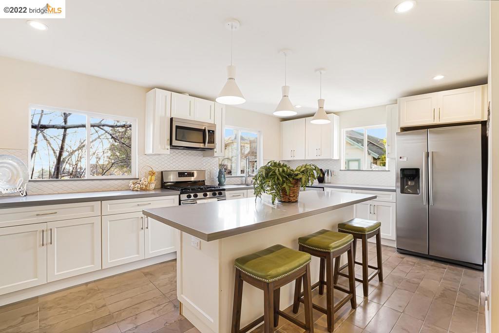 TUXEDO - Residential