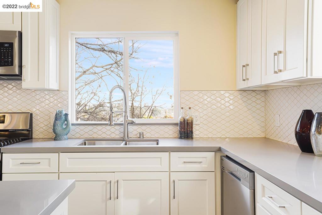 TUXEDO - Residential