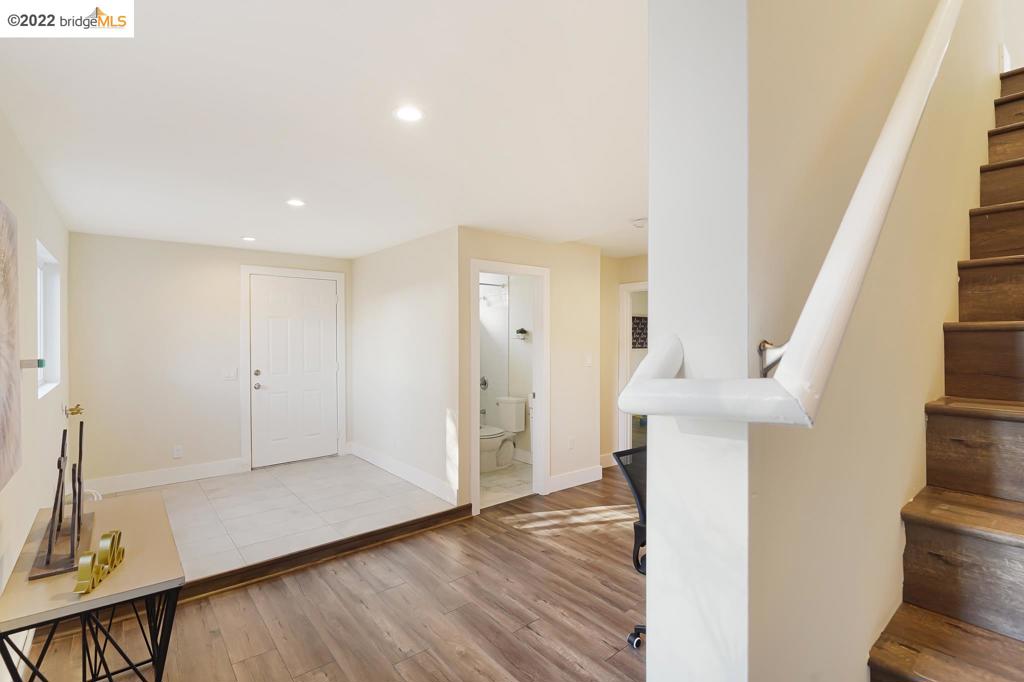 TUXEDO - Residential