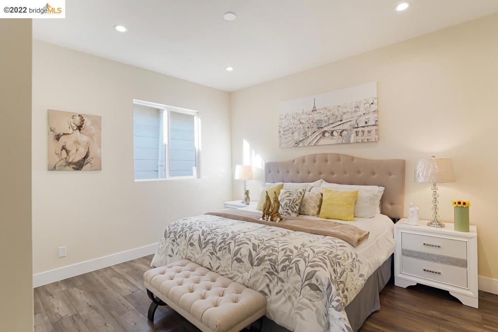 TUXEDO - Residential