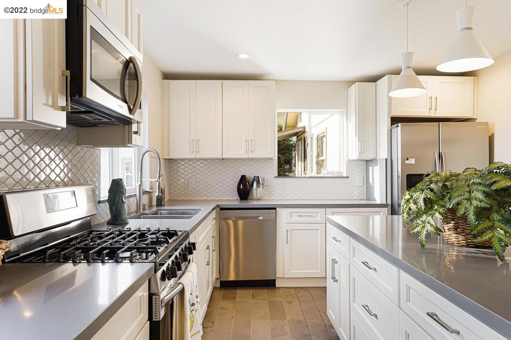 TUXEDO - Residential