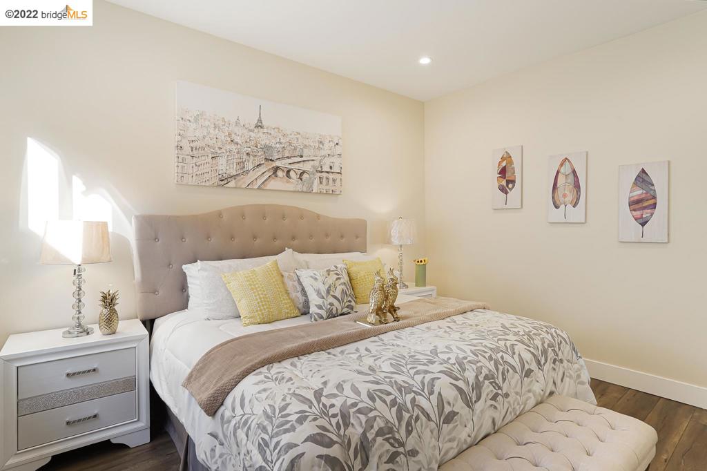 TUXEDO - Residential